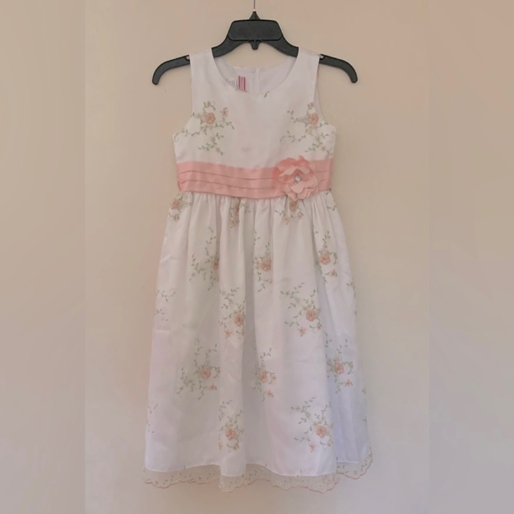 Rosenau Formal White Embroidered Floral Overlay Sleeveless A-Line Occasion Dress